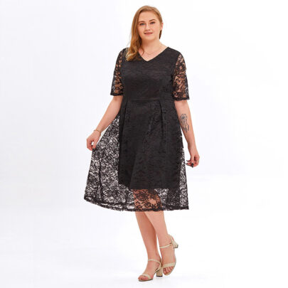 Plus size Women's Cutout Floral Lace Swing Dress - Black